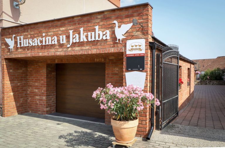 Vstup do Husaciny u Jakuba